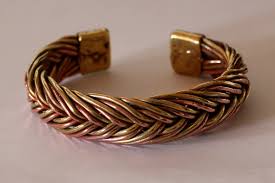 Les bracelets en cuivre